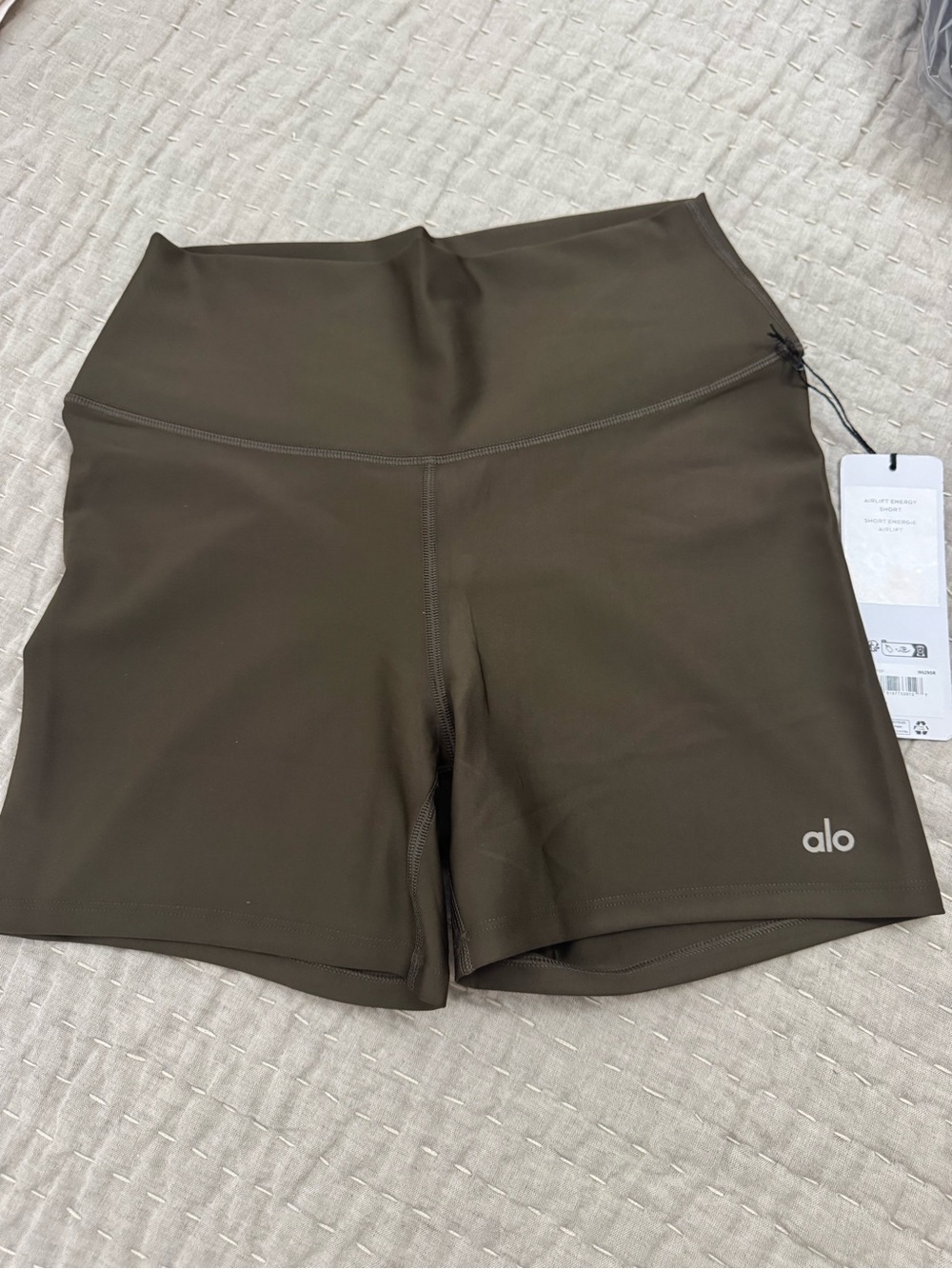 Alo Yoga Airlift Energy Short in Espresso- Size L